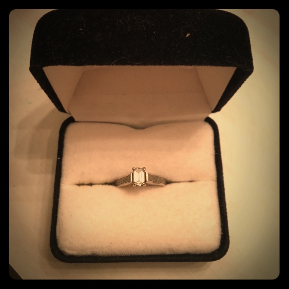 1/2 carat diamond ring